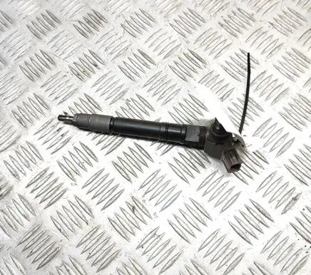 Toyota Land Cruiser (BJ70) Fuel injector 2367011010