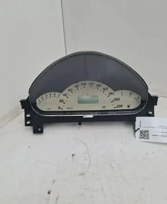Mercedes-Benz A W168 Speedometer (instrument cluster) 09051682021