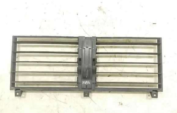 Maserati Levante Front grill E059