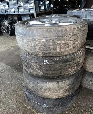 Nissan X-Trail T30 R17 alloy rim 