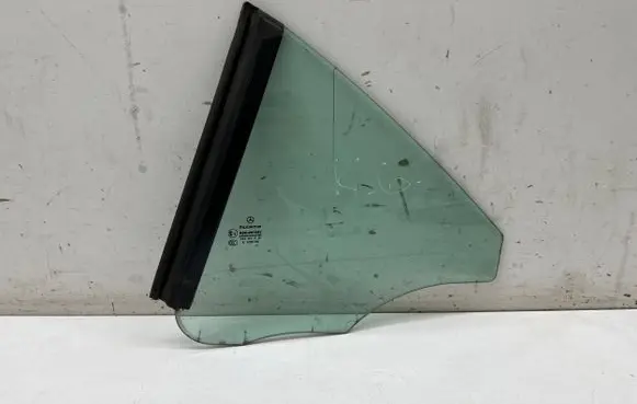 Mercedes-Benz SLK R172 Rear side window 43R001582