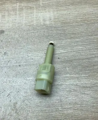 Audi A6 S6 C5 4B Brake pedal sensor switch 4A0945515A