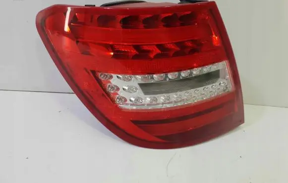Mercedes-Benz C W204 Rear/tail lights 2048204664
