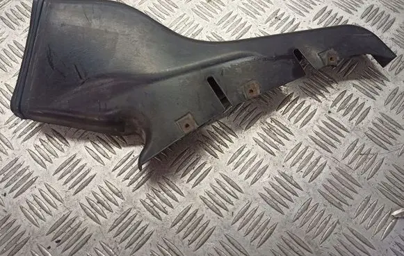 Volkswagen PASSAT B5.5 Intake resonator 3B0129617G