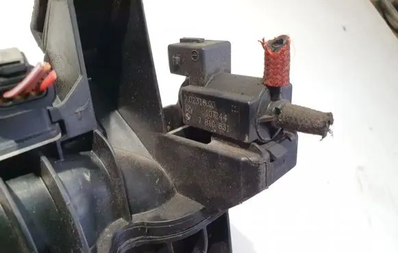 BMW 1 F20 F21 Turbo solenoid valve 70231800 810831