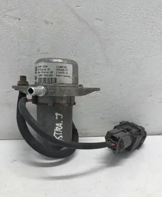 Opel Astra J Vacuum pump 13398752