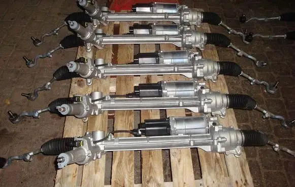 BMW X6 E71 Steering rack 6885883BMWW