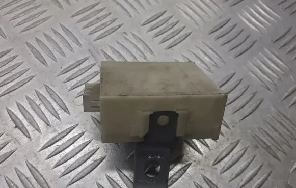 Toyota Yaris Sliding door control unit/module 89741-8D020