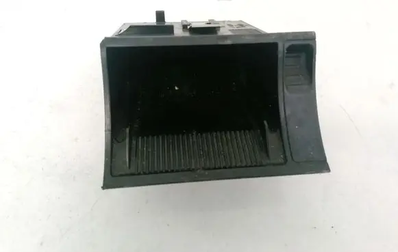 Skoda Octavia Mk2 (1Z) Car ashtray