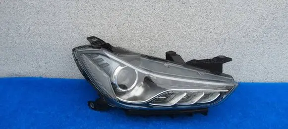 Maserati Ghibli Headlight/headlamp 670004658