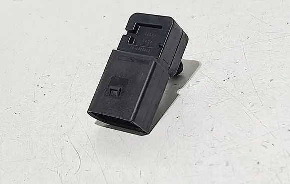 BMW 5 E60 E61 Air pressure sensor 7792280 779228001