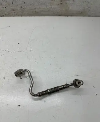 Porsche Macan (95B) Turbo turbocharger oiling pipe/hose 94610708831
