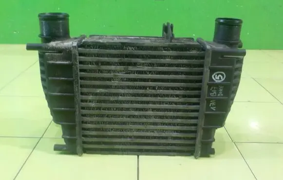 Nissan Juke I F15 Intercooler radiator 14461EM00A 17AB17
