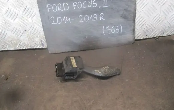 Ford Focus Indicator stalk 13335