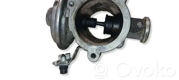BMW 1 E81 E87 EGR valve 70045009