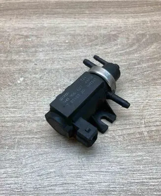 Volkswagen PASSAT B5 Turbo solenoid valve 1H0906627 72190320