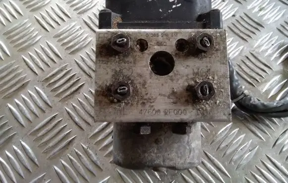 Nissan Primera ABS Pump 0265214411 476002F000