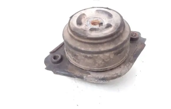 Mercedes-Benz R W251 Engine mount bracket A2512402717