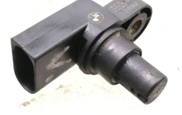 BMW 5 E39 Camshaft position sensor 2249320 12142249320