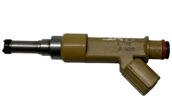 Toyota Auris E180 Fuel injector 232500T030 138032325