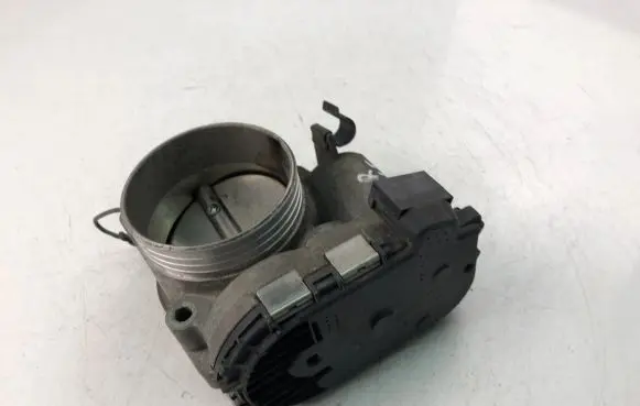 Volvo S80 Throttle valve 30711552