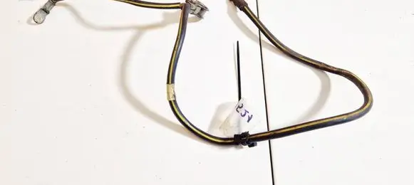 Nissan Note (E11) Positive cable (battery) 