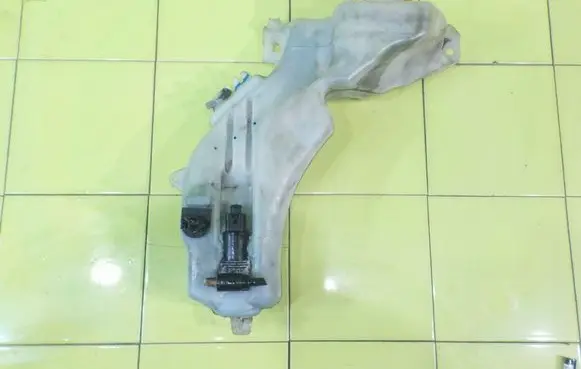 Dodge Journey Windshield washer fluid reservoir/tank 05116307AA ZBIORNICZEK