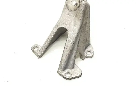 Jaguar XK8 - XKR Engine mounting bracket RF96JV6037AB
