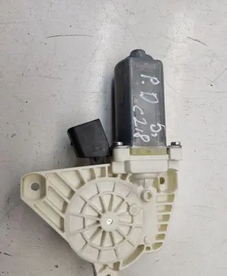 Mercedes-Benz CLS C218 X218 Front door window regulator motor A2078200542 934532102