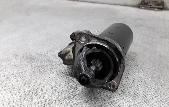 Volvo V70 Starter motor 0001109041