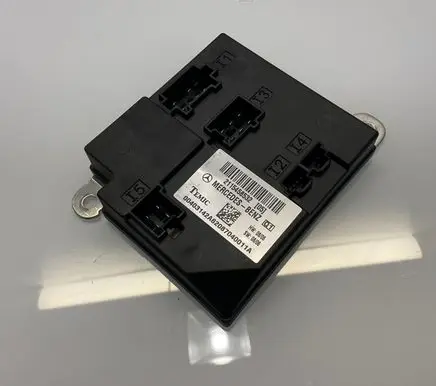 Mercedes-Benz E W211 Comfort/convenience module 2115458532 A2115458532