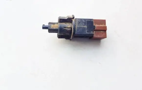 Nissan Qashqai+2 Brake pedal sensor switch