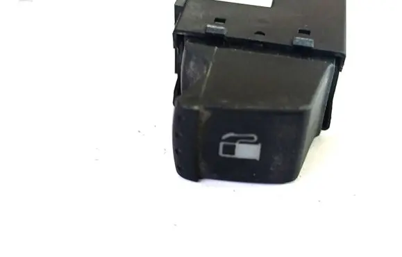 Volkswagen PASSAT B5.5 Fuel tank opening switch 1J0959833A
