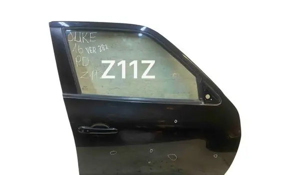 Nissan Juke I F15 Front door