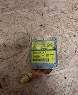 Mitsubishi Space Star Airbag control unit/module MR587814 0285001375 041451261