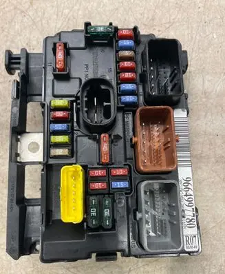 Citroen C3 Fuse module 9664997780