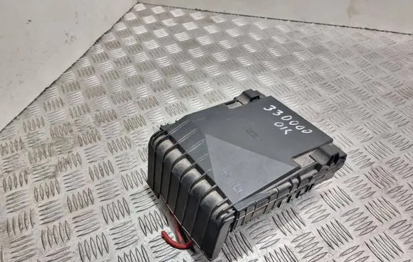Audi A3 S3 8P Fuse module 1K0937124K 014189861
