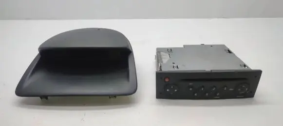Renault Clio III Navigation unit CD/DVD player 