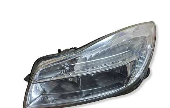 Opel Insignia A Headlight/headlamp 13226782 1EJ00963001