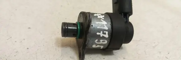 Mercedes-Benz E W211 Fuel pressure sensor A6460740084 6460740084