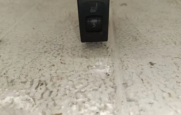 Volkswagen PASSAT B5 Seat heating switch 3B0963563