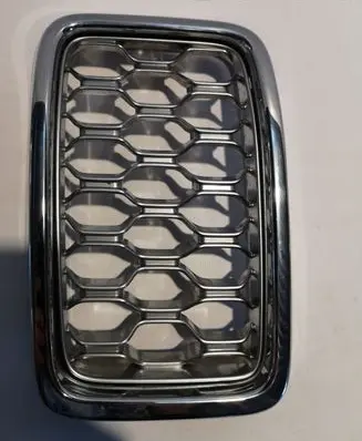 Jeep Grand Cherokee Front bumper upper radiator grill