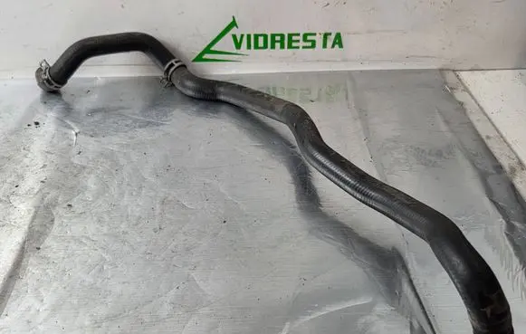 Engine coolant pipe/hose