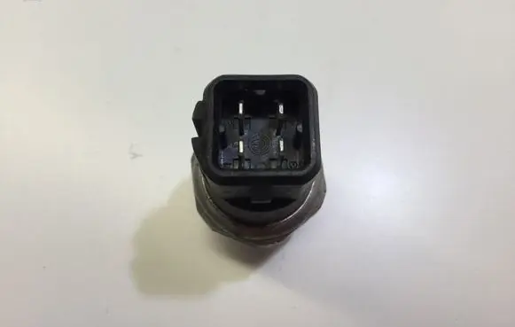 Audi A4 S4 B5 8D Air conditioning (A/C) pressure sensor 8D0959482B