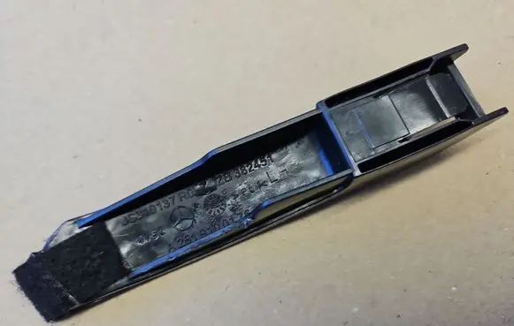 Mercedes-Benz GL X164 Seat trim A2519100176 2519100176