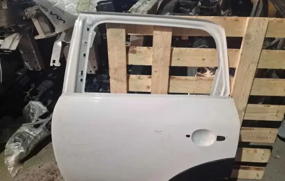 Mini Cooper Countryman R60 Rear door