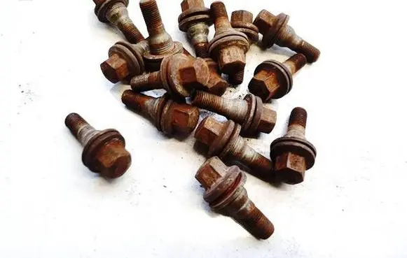 Peugeot 207 Nuts/bolts 