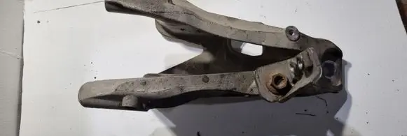 Volkswagen Multivan T6 Engine mounting bracket 7E0199370L