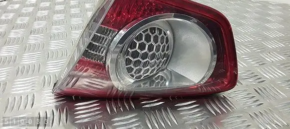 Tailgate rear/tail lights