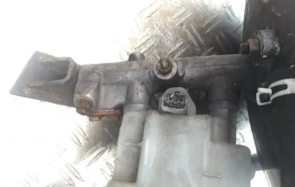 Nissan Primera Master brake cylinder
